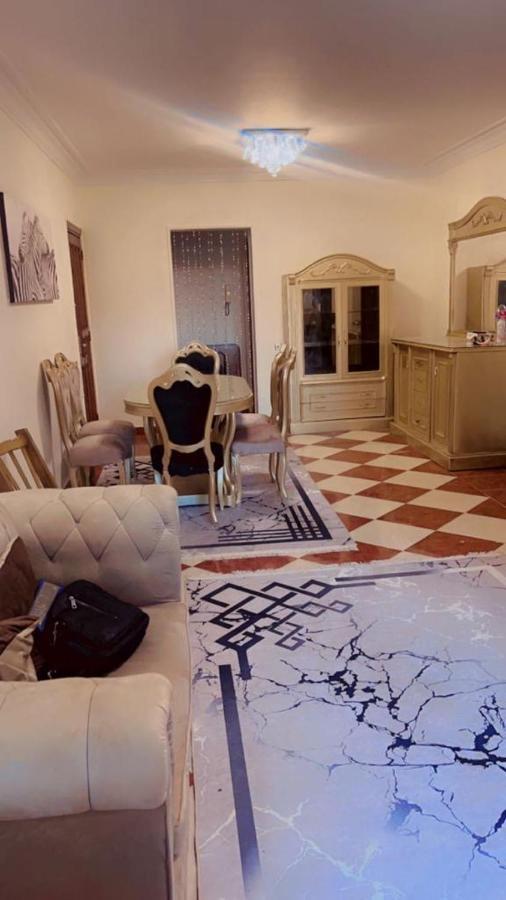 مفروشة بجوار سيتى ستارز مدينة نصر Apartment *